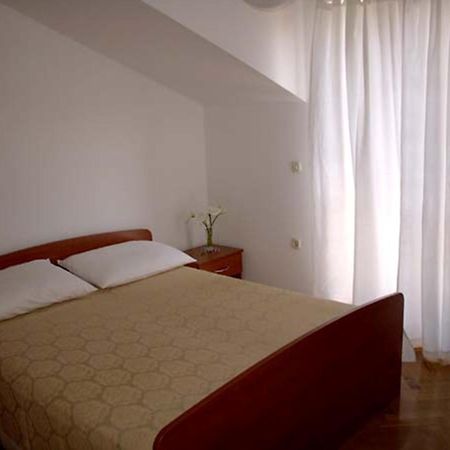 Apartments Vini And Ivana Sućuraj Стая снимка