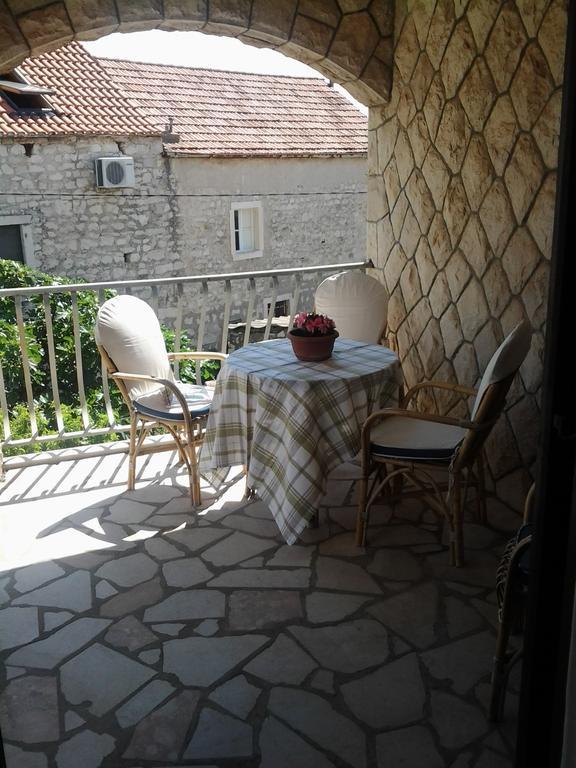 Apartments Vini And Ivana Sućuraj Стая снимка