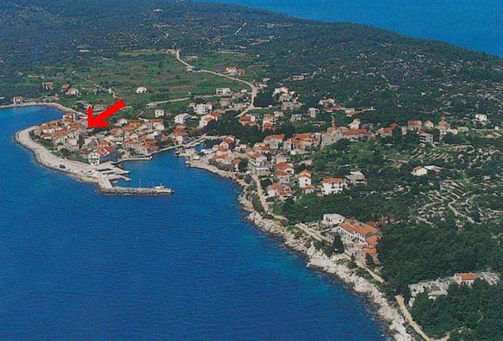 Apartments Vini And Ivana Sućuraj Екстериор снимка